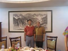 許寶平董事長(zhǎng)和少將劉成思合影