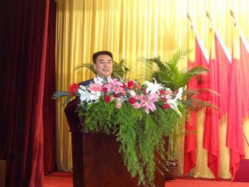 仕龍集團(tuán)董事長許寶平參加第二屆江蘇發(fā)展大會(huì)發(fā)表演講
